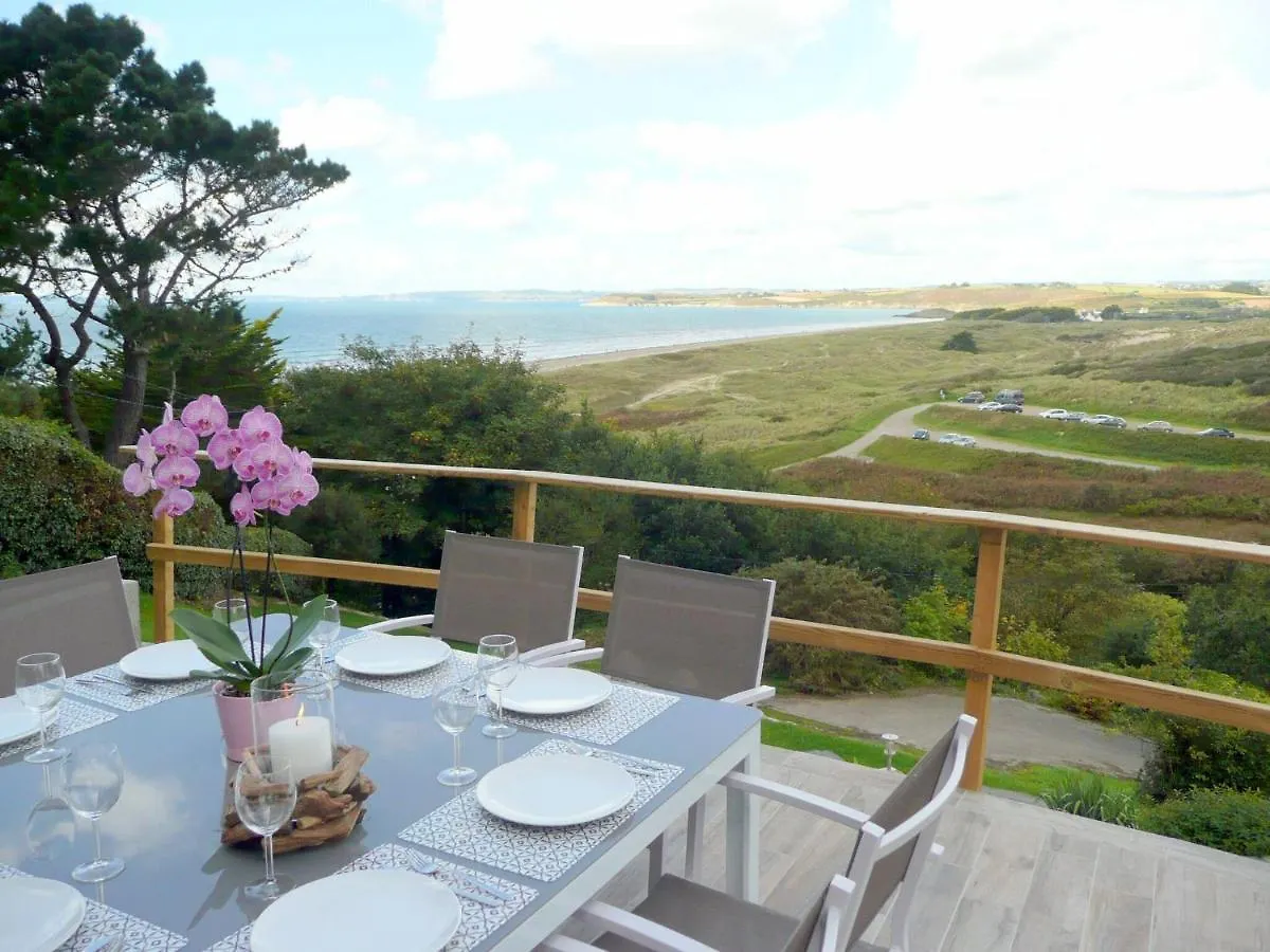 Holiday Home With Panoramic Sea Views, Plonevez-Porzay