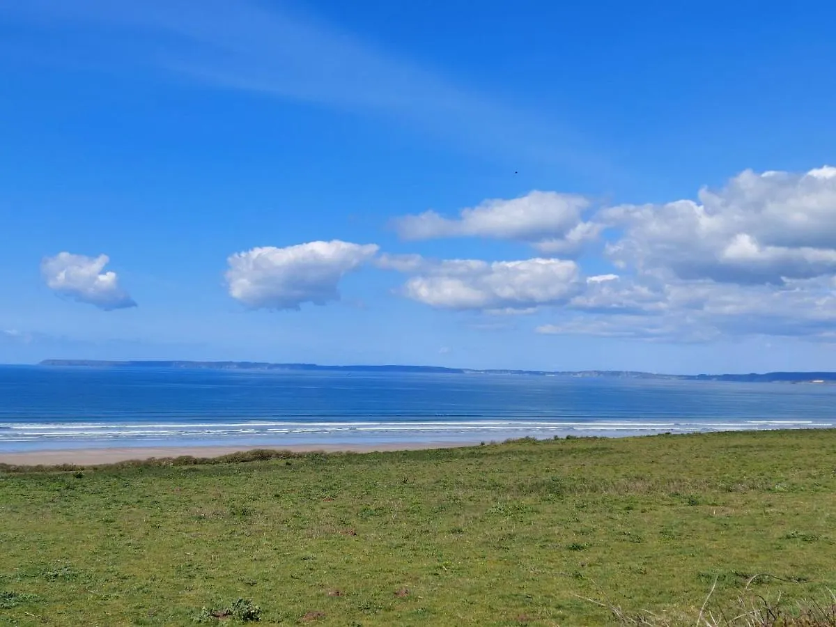 Holiday Home With Panoramic Sea Views, Plonevez-Porzay